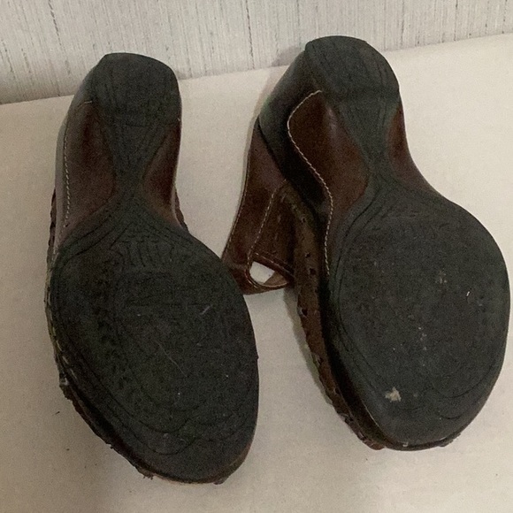 White mountain clogs. - Picture 7 of 7